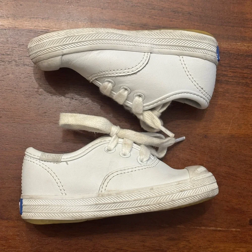 Keds Little Kids Champion Leather Lace Toe Cap - Picture 3 of 10